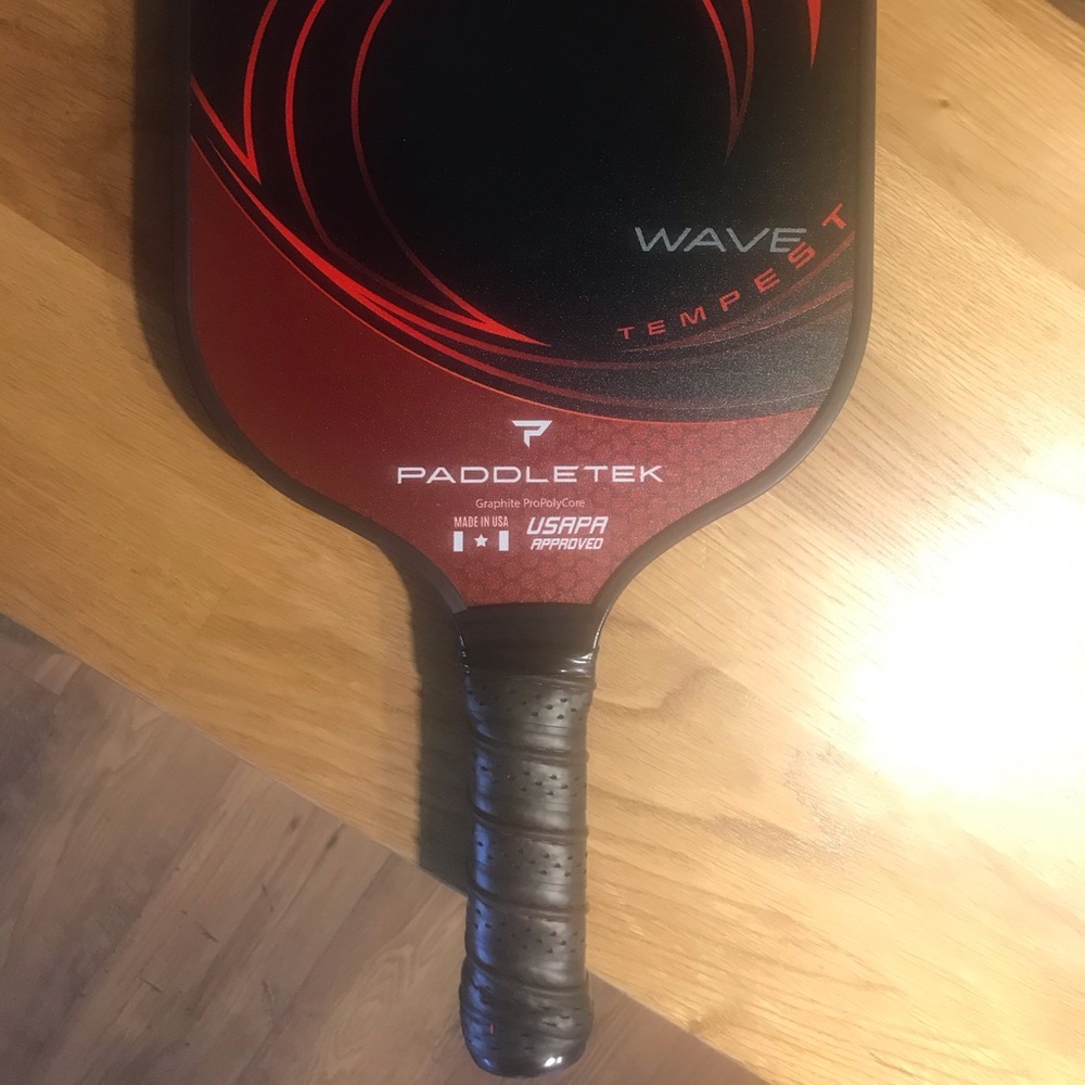 Paddletek Pickleball paddles Tempest wave 2 Wide 7.8 oz 4.25x5in 1 pink, 1 red.